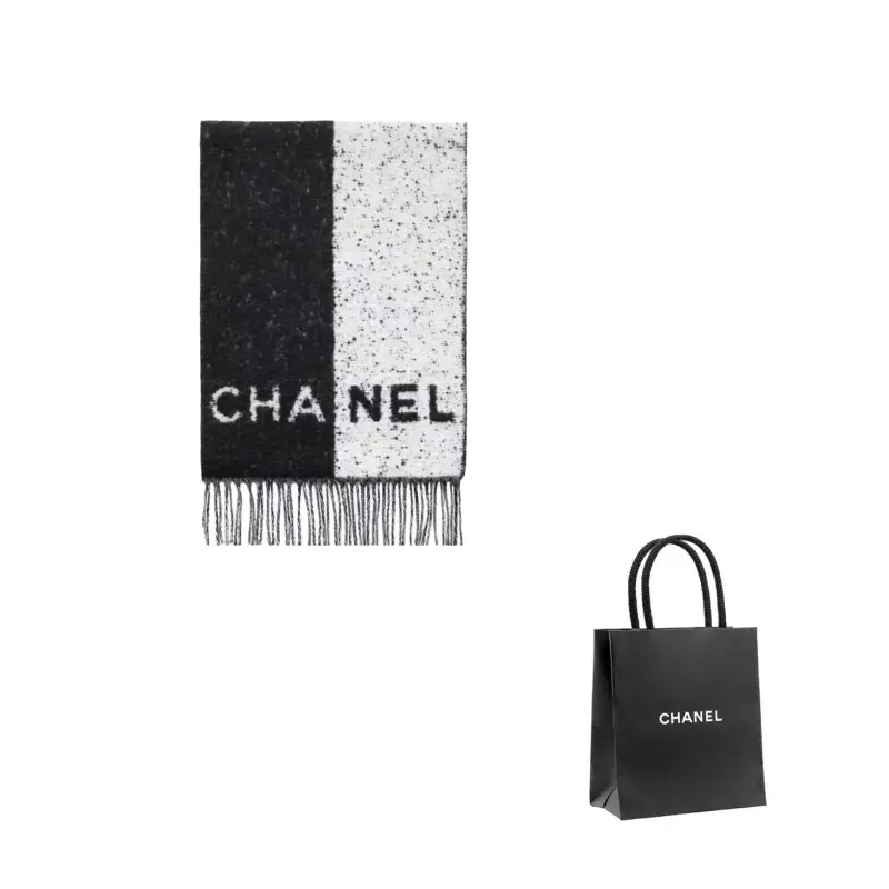 CHANEL Шерстяной вязаный шарф женский черно-белый, Black White
CHANEL Шерстяной вязаный шарф женский черно-белый, Black White