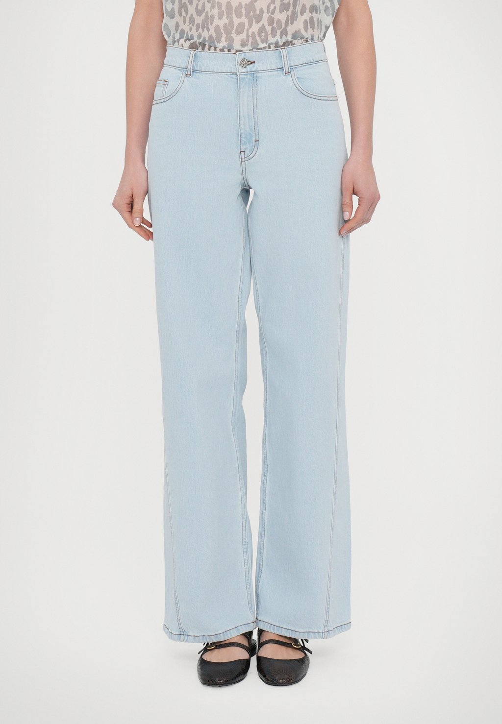 Свободные джинсы NICOCETTE Baum und Pferdgarten, цвет Celestial Vintage Blue
Свободные джинсы NICOCETTE Baum und Pferdgarten, цвет Celestial Vintage Blue