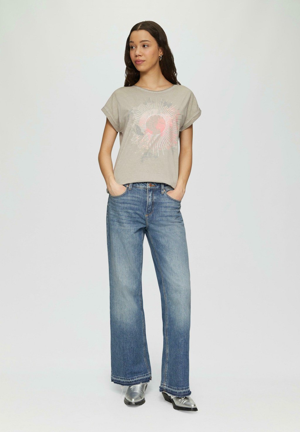 Футболка с принтом IN GEWASCHENER OPTIK QS, светло-серый
Футболка с принтом IN GEWASCHENER OPTIK QS, светло-серый