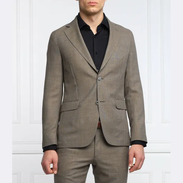 Элегантный тонкий шерстяной жакет строгого кроя Oscar Jacobson, бежевый
Элегантный тонкий шерстяной жакет строгого кроя Oscar Jacobson, бежевый