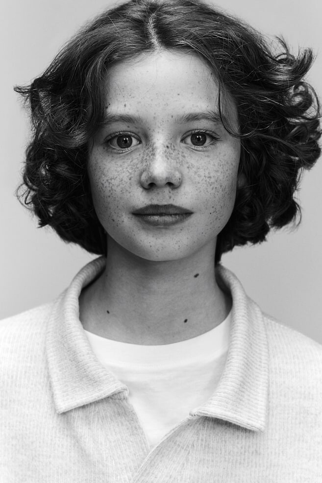 Рубашка поло с V-образным вырезом H&M, серый
Рубашка поло с V-образным вырезом H&M, серый