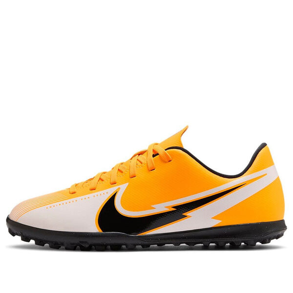 Кроссовки jr vapor 13 club tf turf laser orange Nike, желтый
Кроссовки jr vapor 13 club tf turf laser orange Nike, желтый