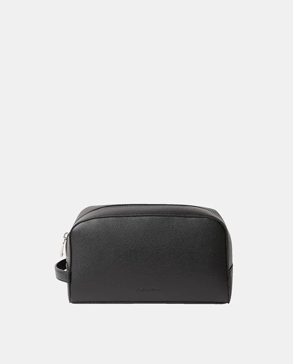 Косметичка с боковой ручкой Calvin Klein, черный
Косметичка с боковой ручкой Calvin Klein, черный