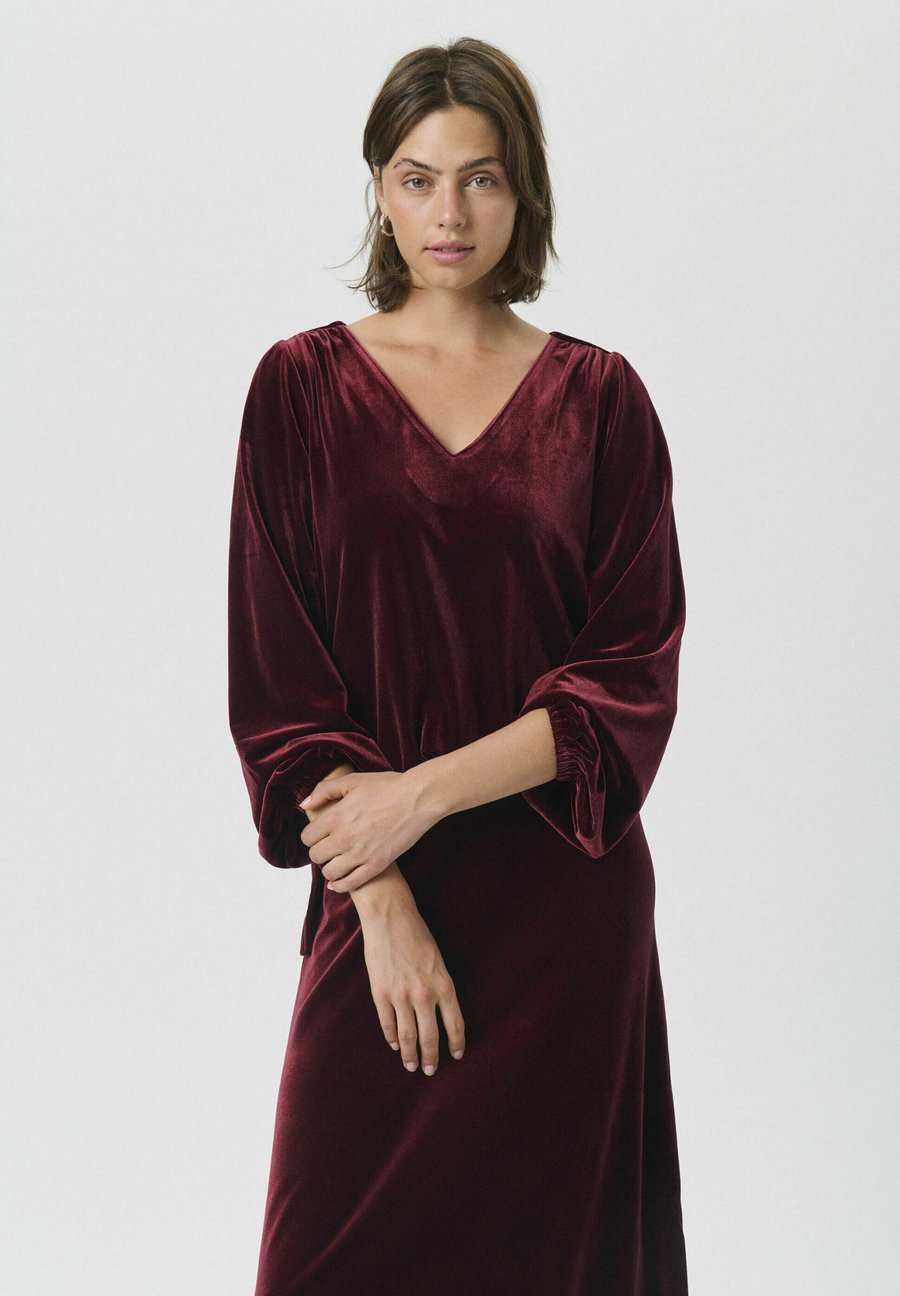 Блуза Part Two MADISPW BL, Tawny Port/Dark Red
Блуза Part Two MADISPW BL, Tawny Port/Dark Red