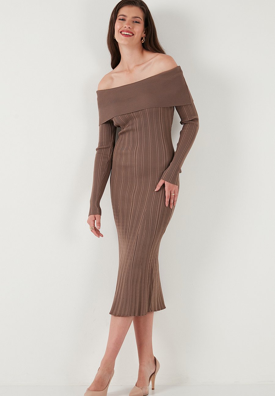 Платье LELA SLIM FIT, Light Brown
Платье LELA SLIM FIT, Light Brown