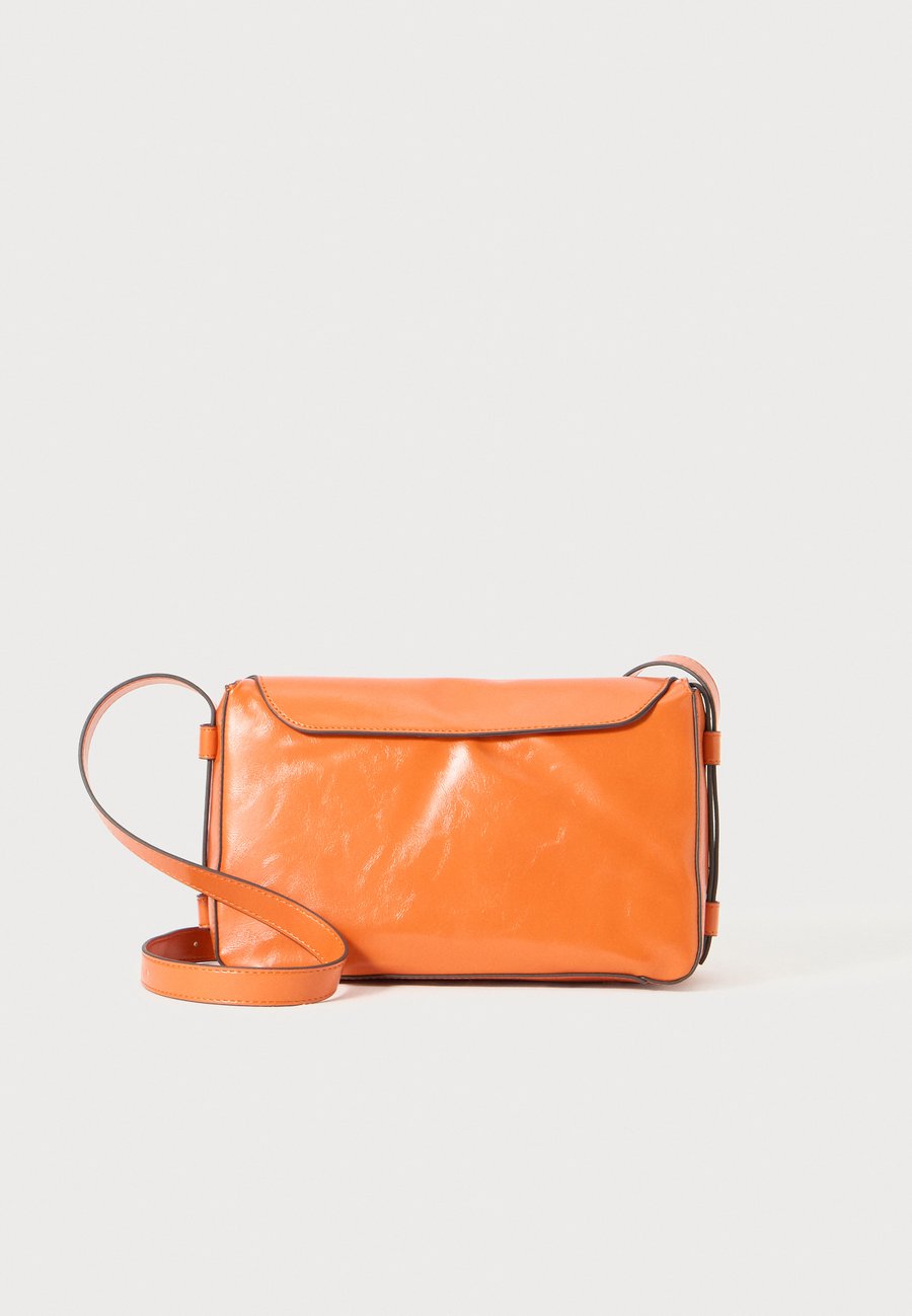 Сумка кросс-боди PARFOIS Cross body bag, Orange
Сумка кросс-боди PARFOIS Cross body bag, Orange