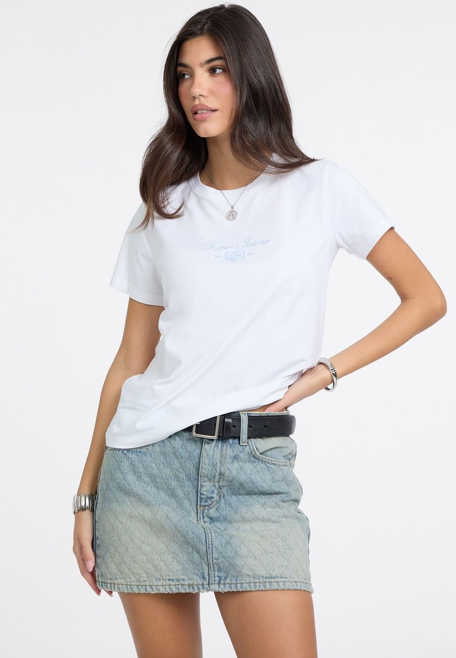 Футболка Guess Jeans LOGOSTICKEREI, Weiß/White
Футболка Guess Jeans LOGOSTICKEREI, Weiß/White