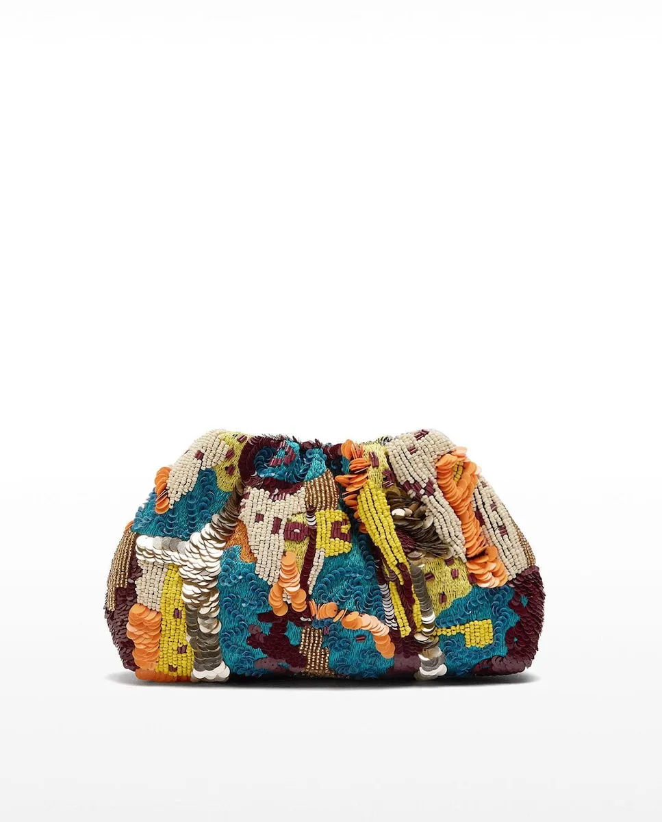 Сумка для вечеринки с бусинами и стразами, трансформирующаяся в сумку через плечо, с магнитной застежкой Parfois, многоцветный
Сумка для вечеринки с бусинами и стразами, трансформирующаяся в сумку через плечо, с магнитной застежкой Parfois, многоцветный