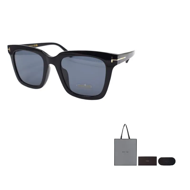 TOM FORD Пластиковая оправа солнцезащитных очков в форме бабочки унисекс черный, Black
TOM FORD Пластиковая оправа солнцезащитных очков в форме бабочки унисекс черный, Black