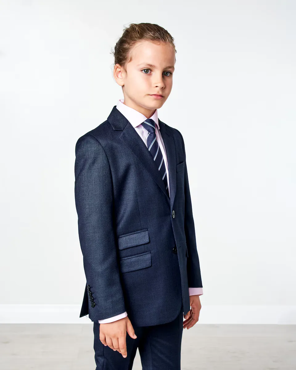 Пиджак для мальчика прямого кроя с карманами с клапанами Spagnolo, темно-синий
Пиджак для мальчика прямого кроя с карманами с клапанами Spagnolo, темно-синий