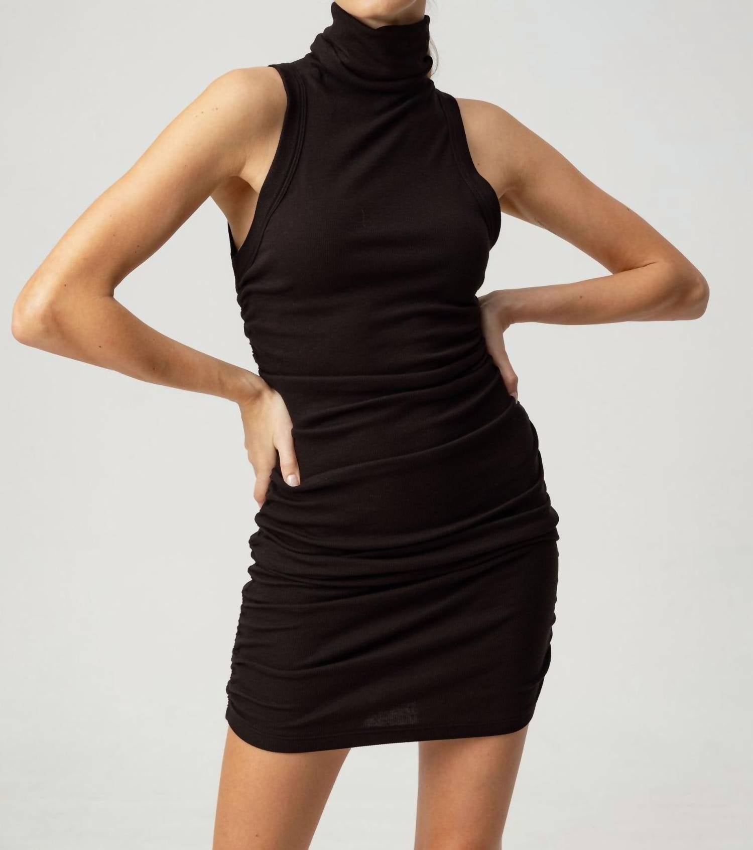 Одесса Платье В Черном sundays
Одесса Платье В Черном sundays