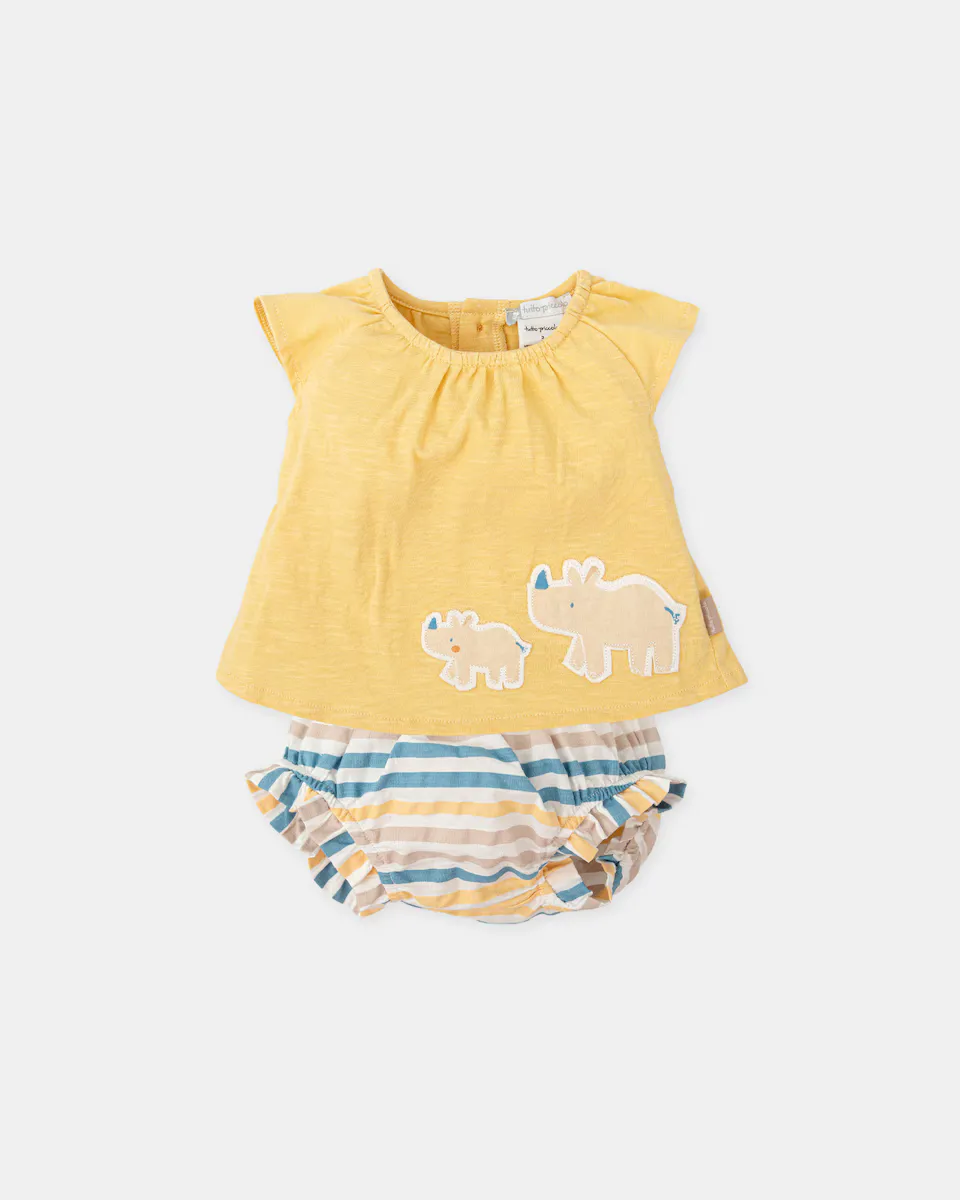 Комплект для девочки из футболки с мотивом носорога и полосатых трусиков Tutto Piccolo, жёлтый
Комплект для девочки из футболки с мотивом носорога и полосатых трусиков Tutto Piccolo, жёлтый