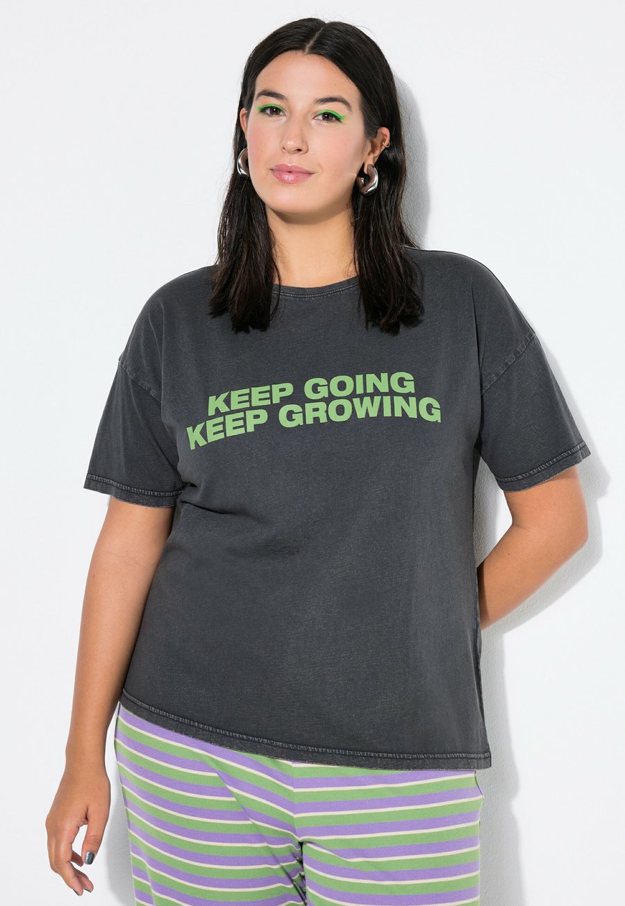 Футболка Studio Untold STATEMENT HALBARM, Mottled Anthracite, Черный, Футболка Studio Untold STATEMENT HALBARM, Mottled Anthracite
Футболка Studio Untold STATEMENT HALBARM, Mottled Anthracite, Черный, Футболка Studio Untold STATEMENT HALBARM, Mottled Anthracite