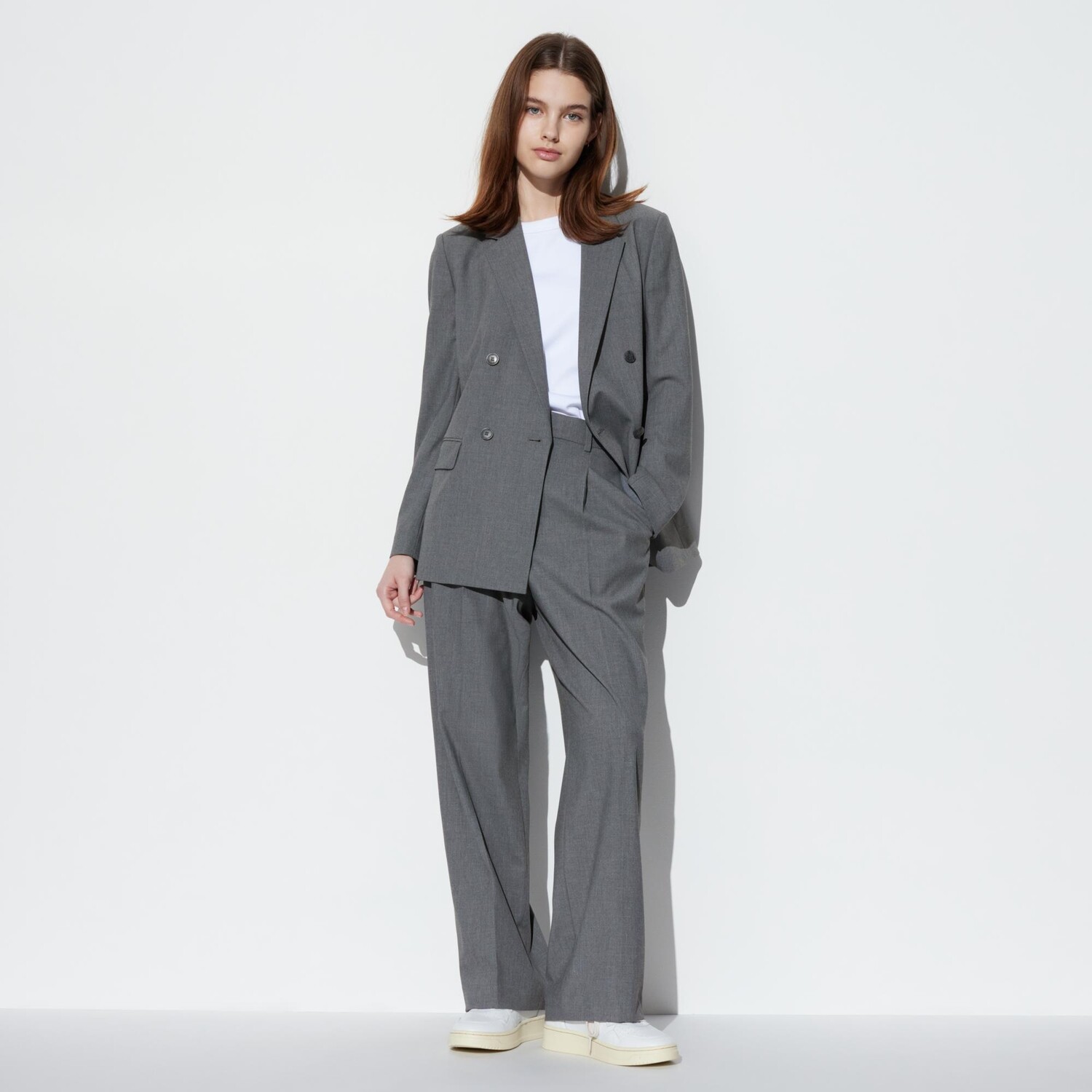 Брюки UNIQLO со складками, серый
Брюки UNIQLO со складками, серый