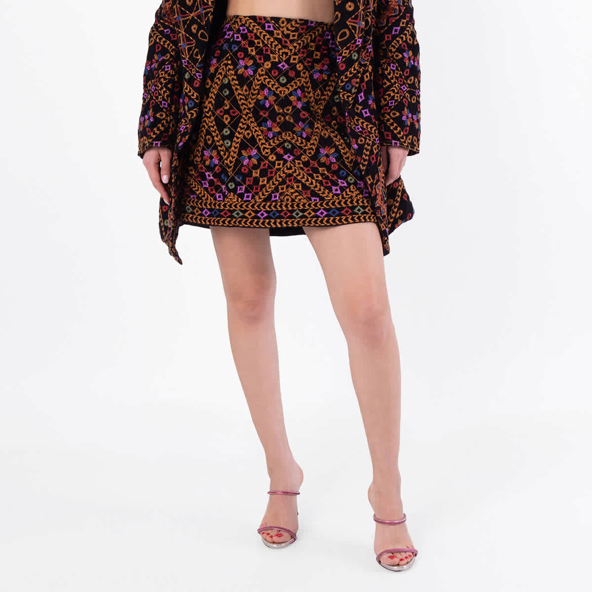 Мини-юбка из вельвета с вышивкой Farm Rio Farm Rio, Multi
Мини-юбка из вельвета с вышивкой Farm Rio Farm Rio, Multi