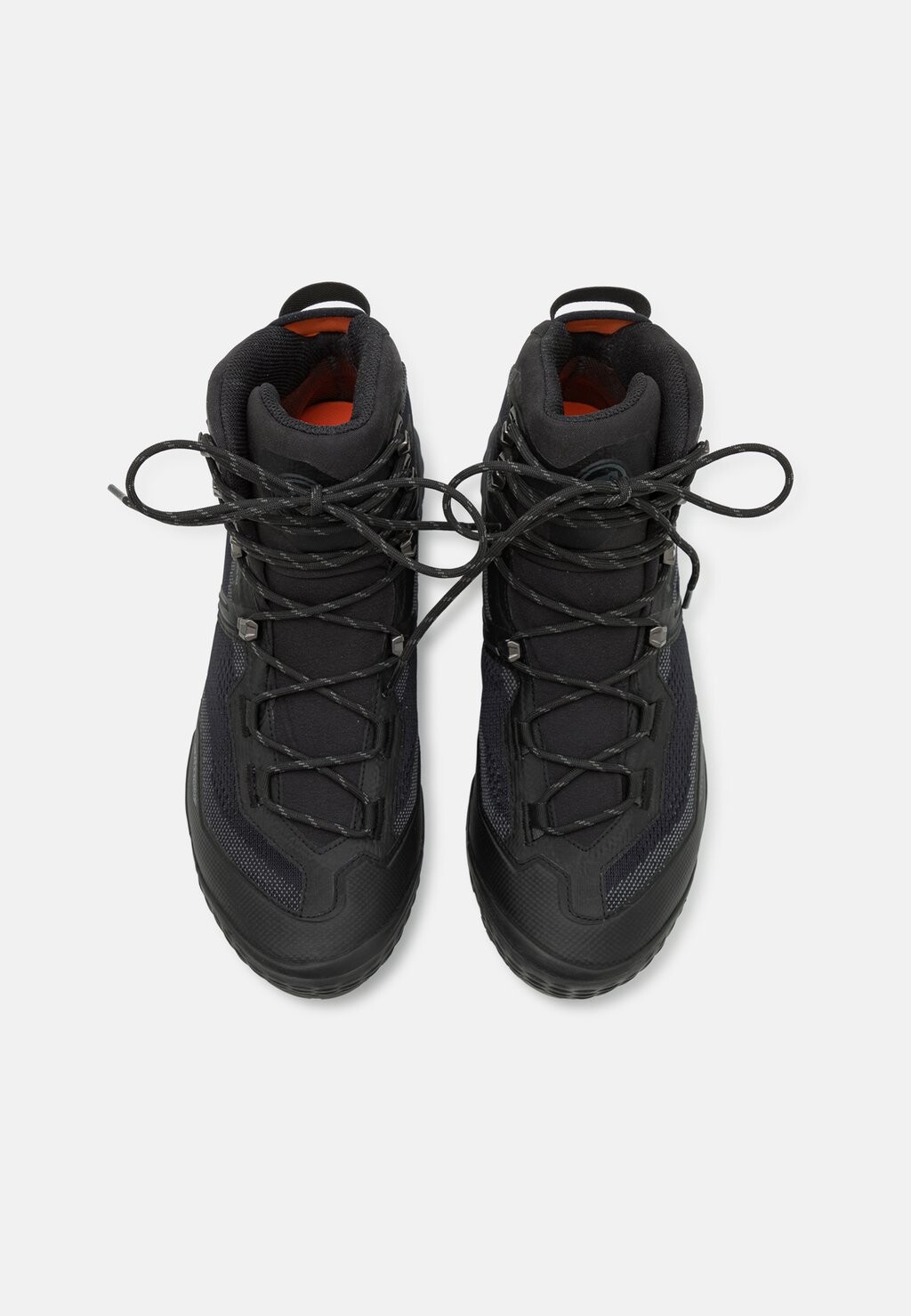 Походная обувь DUCAN II HIGH GTX MEN Mammut, черный
Походная обувь DUCAN II HIGH GTX MEN Mammut, черный