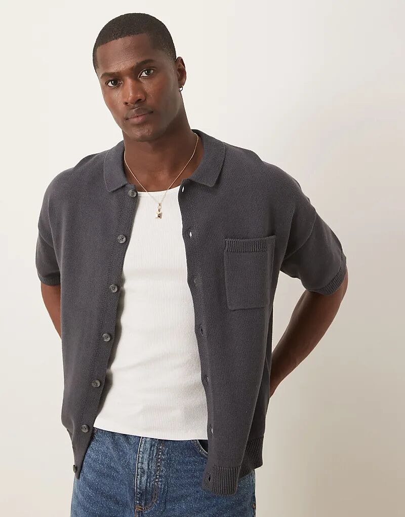 Свободное поло средней плотности из трикотажного хлопка на пуговицах ASOS DESIGN темно-серого цвета
Свободное поло средней плотности из трикотажного хлопка на пуговицах ASOS DESIGN темно-серого цвета