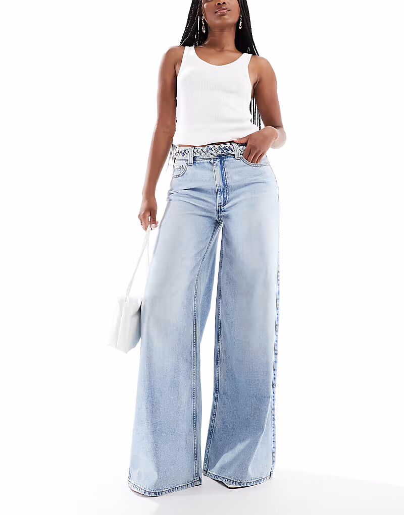 Джинсы ASOS DESIGN с широкими штанинами и плетеным поясом, светло-синие
Джинсы ASOS DESIGN с широкими штанинами и плетеным поясом, светло-синие