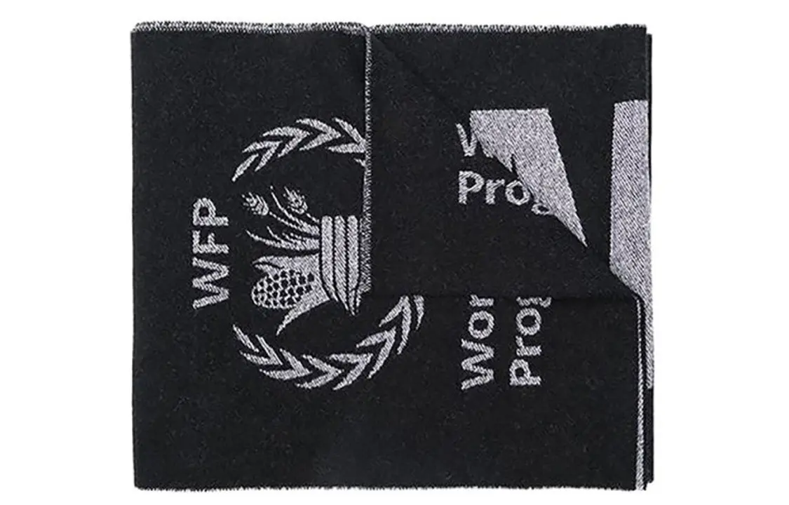 Balenciaga Вязаный шарф унисекс черный, Black
Balenciaga Вязаный шарф унисекс черный, Black