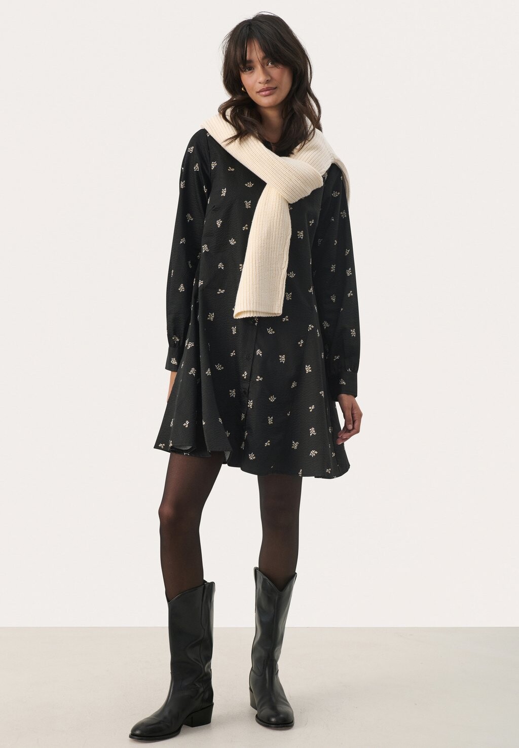 Платье-рубашка ESILYA Part Two, черный
Платье-рубашка ESILYA Part Two, черный