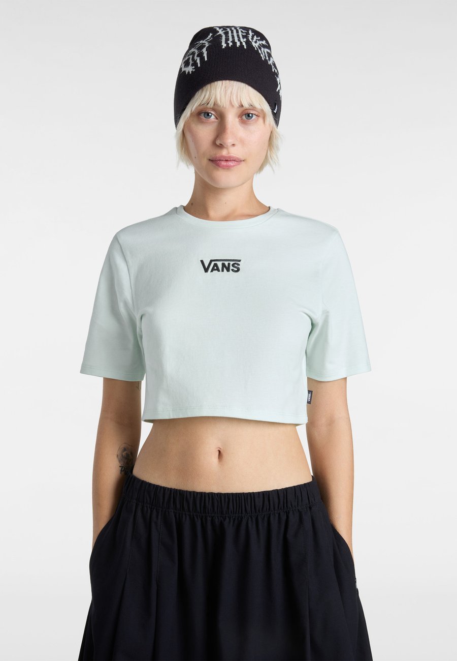 Футболка Vans FLYING V CREW CROP II, Hint Of Mint/Light Green, Зеленый, Футболка Vans FLYING V CREW CROP II, Hint Of Mint/Light Green
Футболка Vans FLYING V CREW CROP II, Hint Of Mint/Light Green, Зеленый, Футболка Vans FLYING V CREW CROP II, Hint Of Mint/Light Green