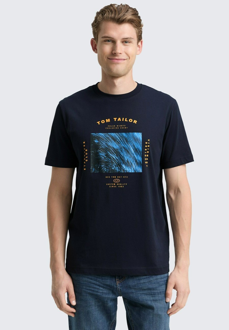 Футболка TOM TAILOR MIT PRINT, Sky Captain Blue/Dark Blue, Синий, Футболка TOM TAILOR MIT PRINT, Sky Captain Blue/Dark Blue
Футболка TOM TAILOR MIT PRINT, Sky Captain Blue/Dark Blue, Синий, Футболка TOM TAILOR MIT PRINT, Sky Captain Blue/Dark Blue