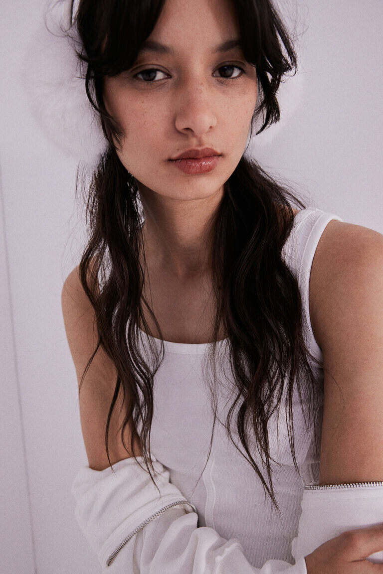 Топ-жилет в рубчик корсетного типа H&M, бежевый
Топ-жилет в рубчик корсетного типа H&M, бежевый