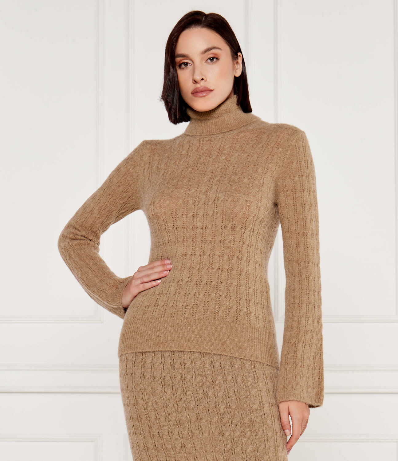 Свитер Liu Jo Regular Fit, бежевый
Свитер Liu Jo Regular Fit, бежевый