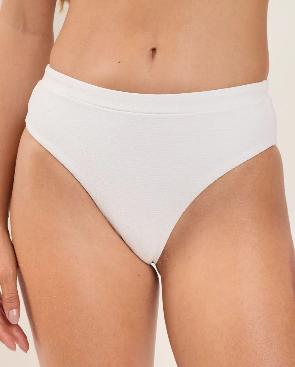 Плавки-кюлоты однотонные Río de Sol, белый
Плавки-кюлоты однотонные Río de Sol, белый