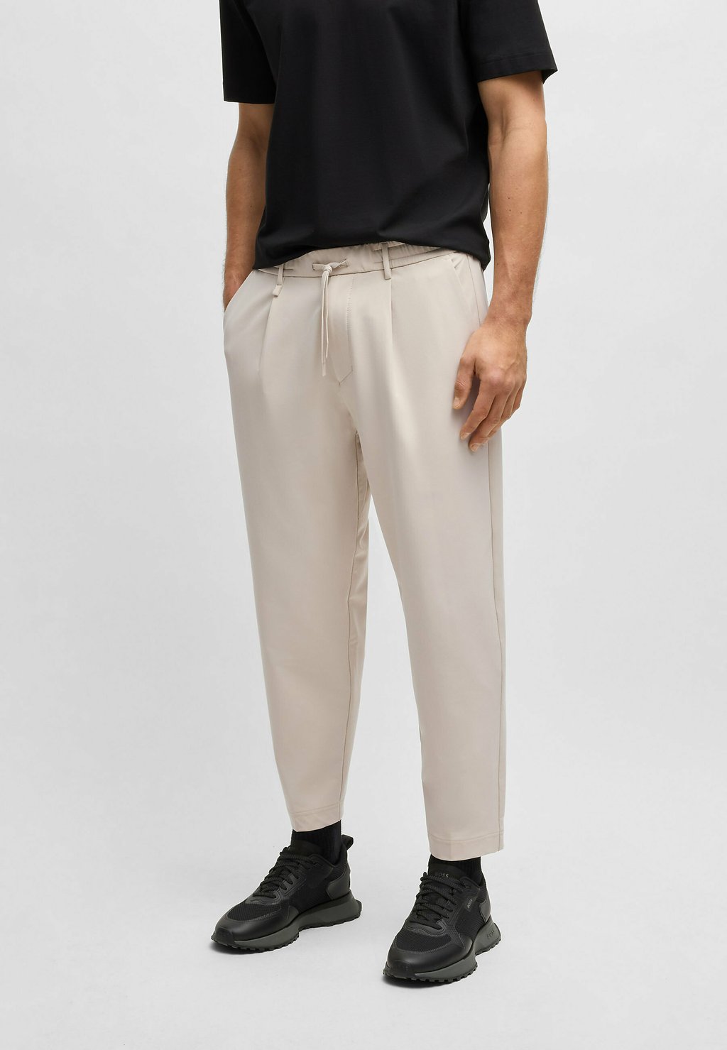 Брюки CONVERT PLEAT BOSS, бежевый
Брюки CONVERT PLEAT BOSS, бежевый