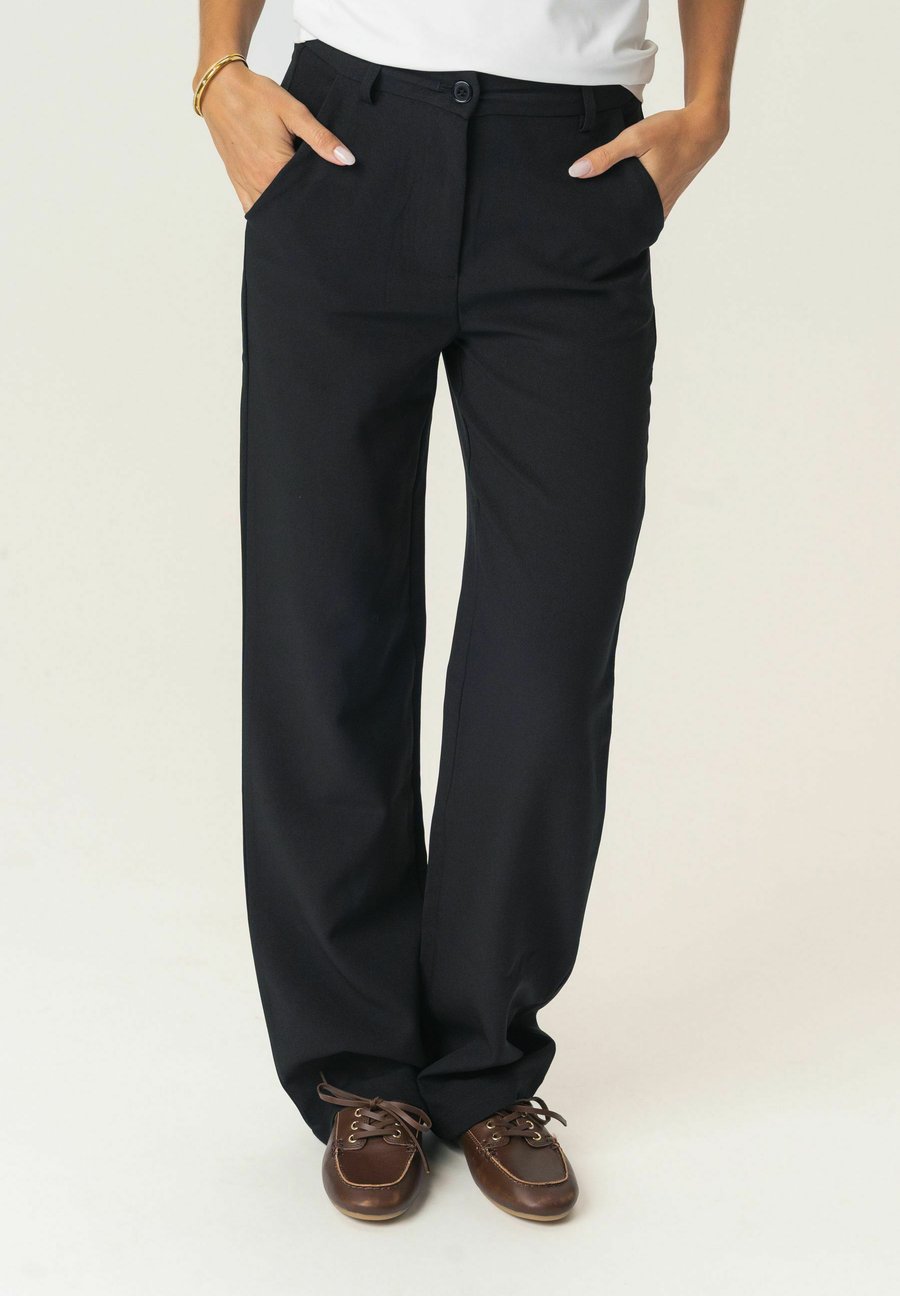 Брюки BY IC SIGNATUREIC, Black
Брюки BY IC SIGNATUREIC, Black