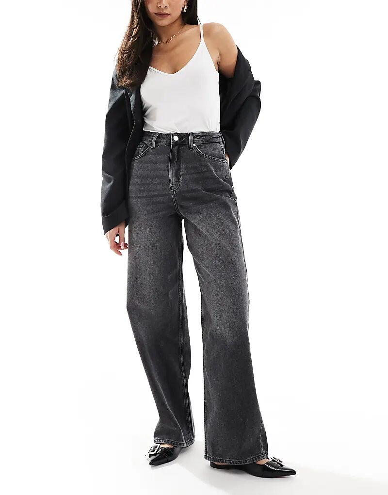 Мешковатые джинсы с карманом-бантом из флока черного цвета Miss Selfridge
Мешковатые джинсы с карманом-бантом из флока черного цвета Miss Selfridge