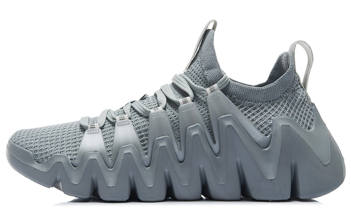 Кроссовки для бега Phantom Stinger мужские с низким верхом серые Lining
Кроссовки для бега Phantom Stinger мужские с низким верхом серые Lining