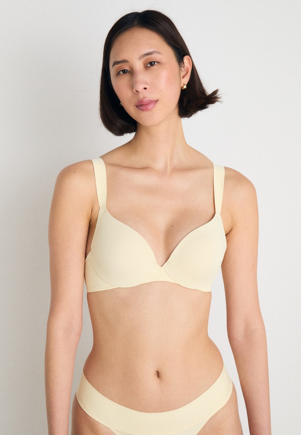 Треугольный бюстгальтер MAKE UP ILLUSION Triumph, светло-желтый
Треугольный бюстгальтер MAKE UP ILLUSION Triumph, светло-желтый