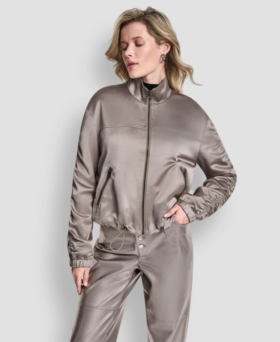 Женская укороченная куртка-бомбер с высоким воротником и сборками DKNY, Tan
Женская укороченная куртка-бомбер с высоким воротником и сборками DKNY, Tan