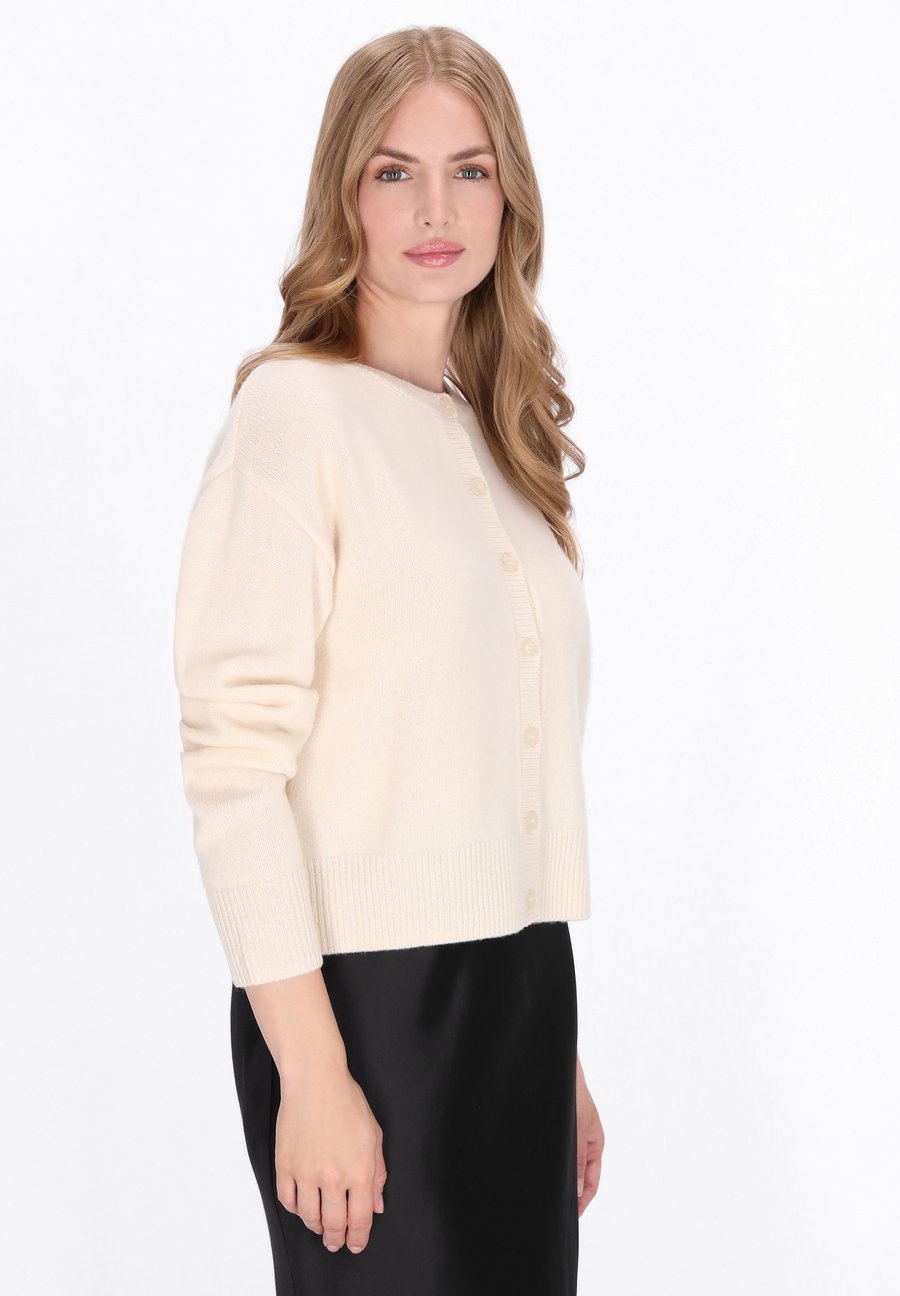 Кардиган DreiMaster Cardigan, Cream/Beige
Кардиган DreiMaster Cardigan, Cream/Beige
