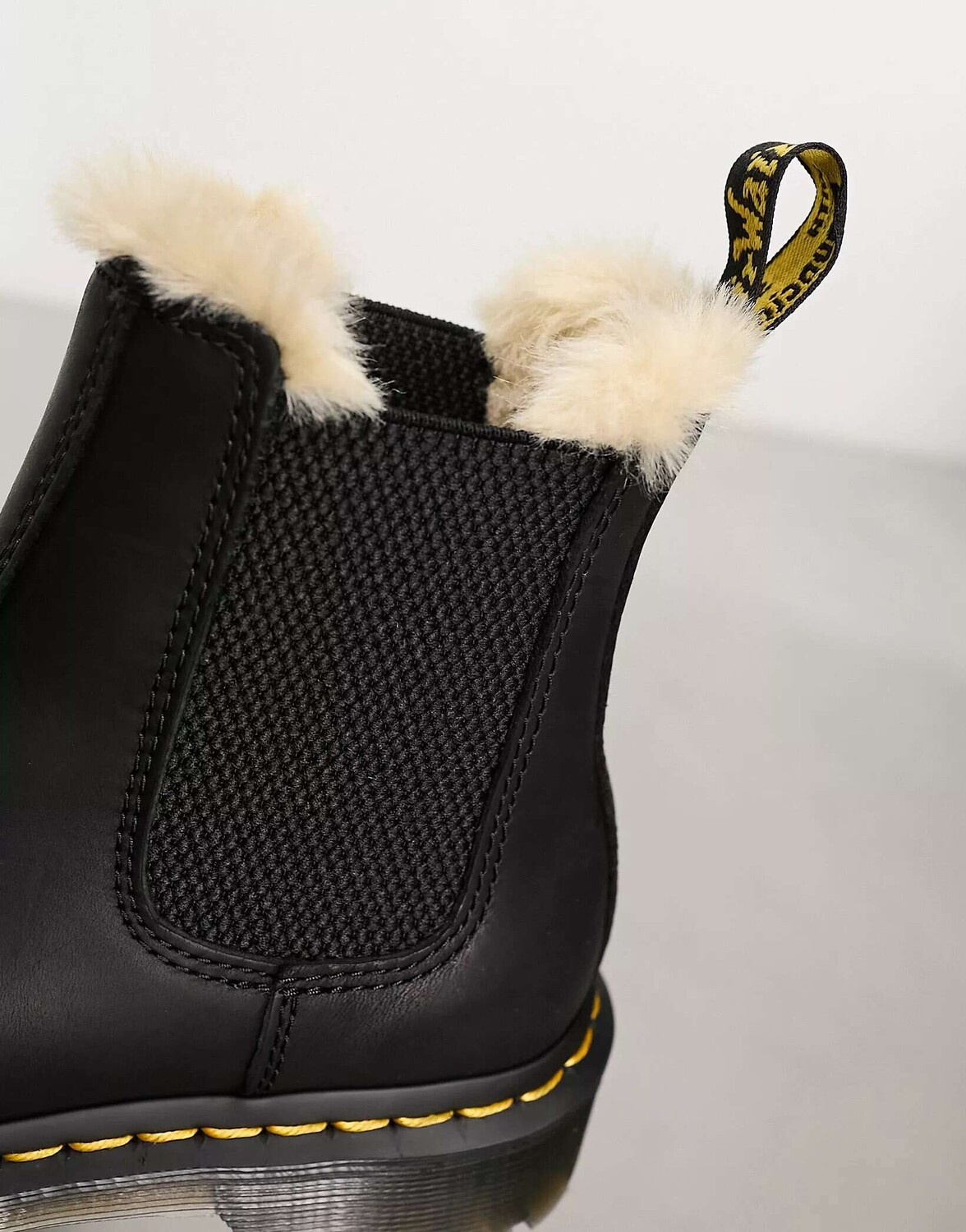 Черные кожаные ботинки челси Dr Martens 2976 leonore на меховой подкладке, Черный, Черные кожаные ботинки челси Dr Martens 2976 leonore на меховой подкладке
Черные кожаные ботинки челси Dr Martens 2976 leonore на меховой подкладке, Черный, Черные кожаные ботинки челси Dr Martens 2976 leonore на меховой подкладке