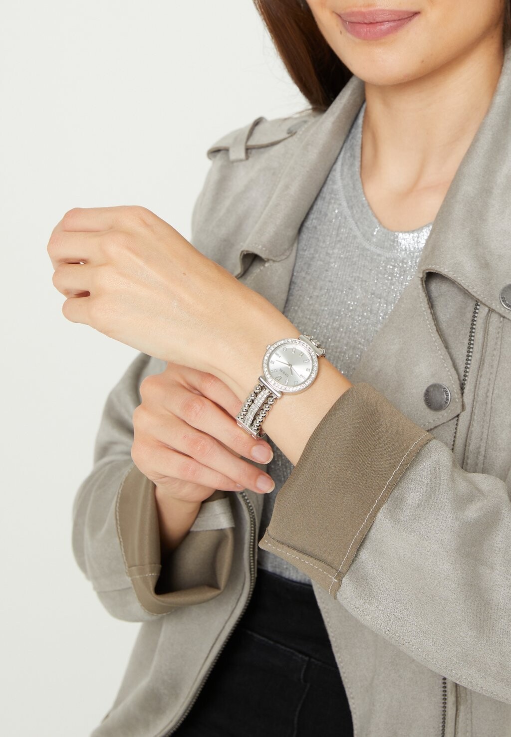 Часы Guess
Часы Guess