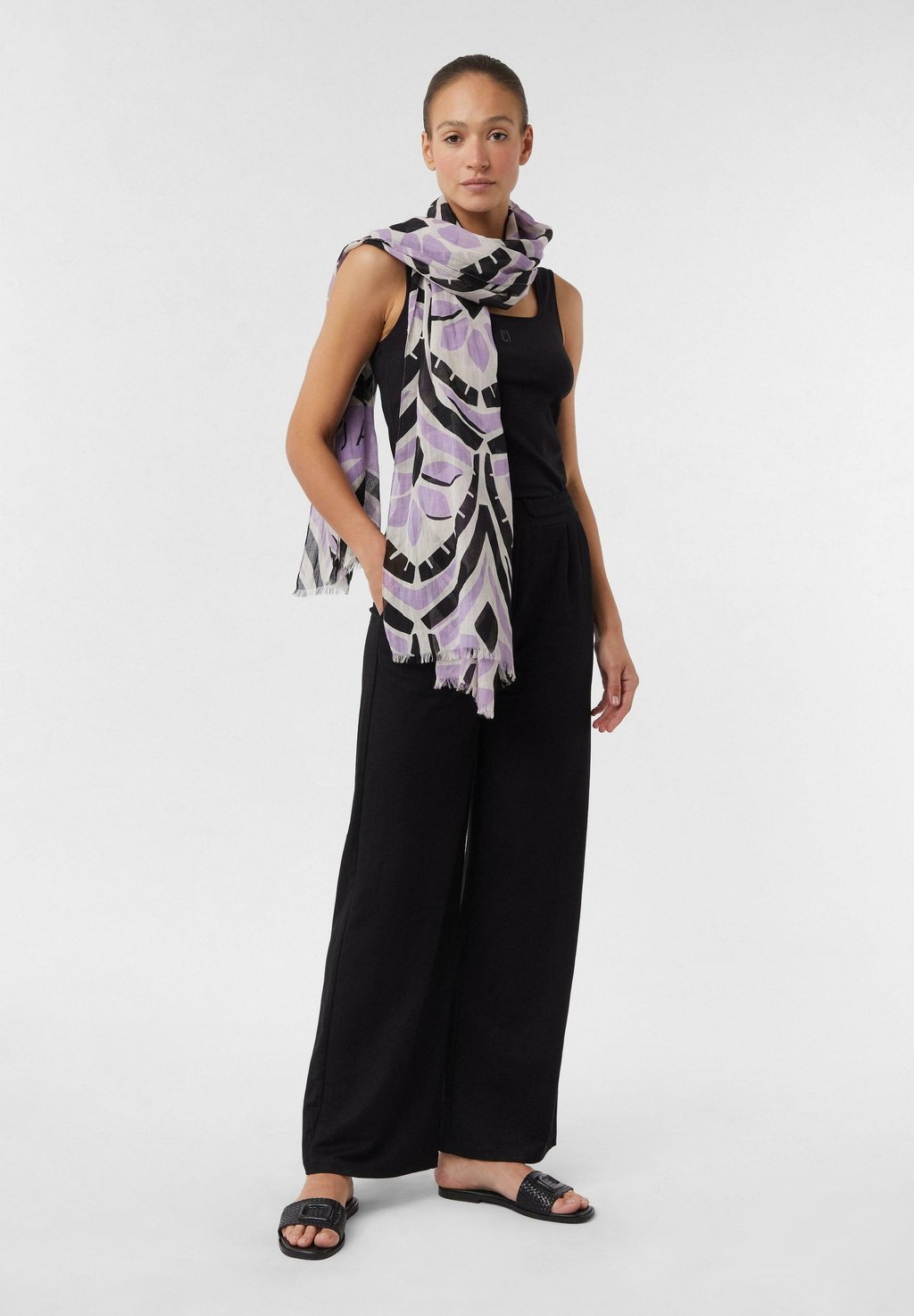 Шарф MIT FRANSEN comma casual identity, фиолетовый
Шарф MIT FRANSEN comma casual identity, фиолетовый
