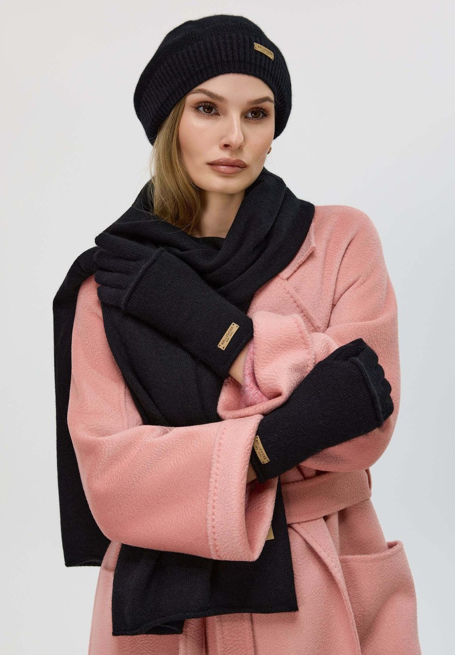 Перчатки BELLEMERE Gloves, Black
Перчатки BELLEMERE Gloves, Black