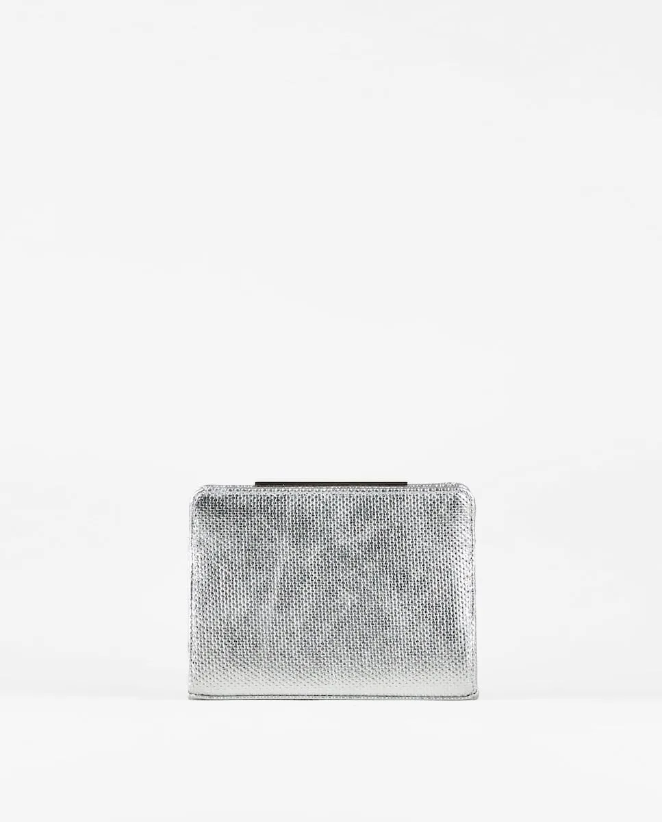 Металлизированный клатч для вечеринки Pacomartinez, серебряный
Металлизированный клатч для вечеринки Pacomartinez, серебряный