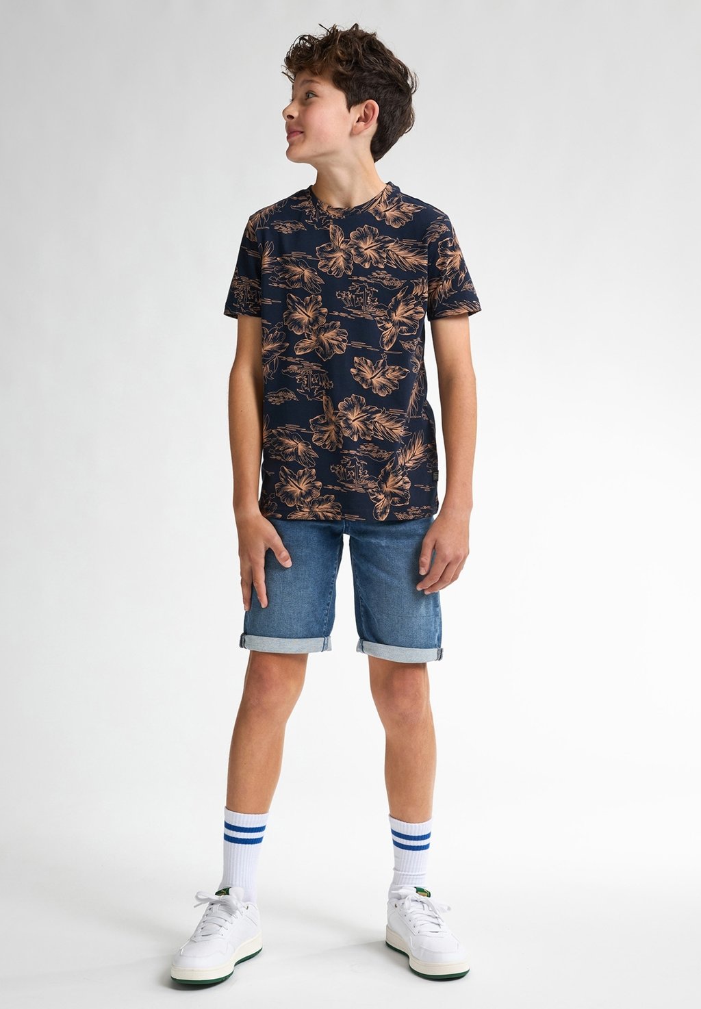 Джинсовые шорты Petrol Industries, протертый деним
Джинсовые шорты Petrol Industries, протертый деним