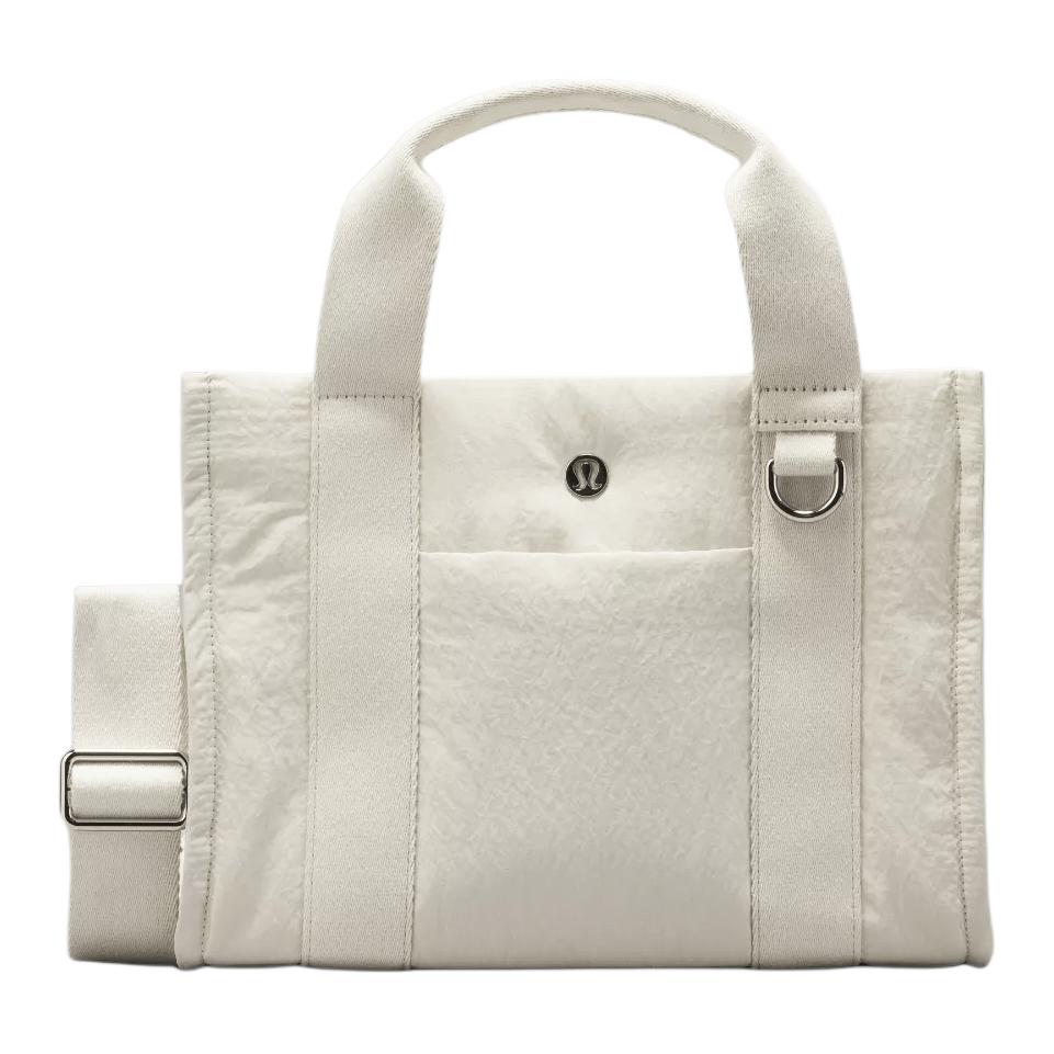 Lululemon Костяная мини-сумка через плечо, Bone
Lululemon Костяная мини-сумка через плечо, Bone