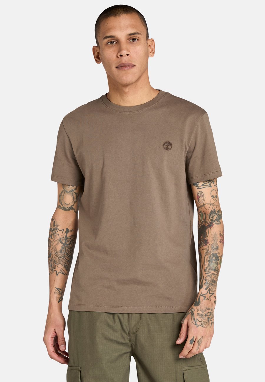 Футболка Timberland DUNSTAN RIVER SHORT SLEEVE TEE, Chocolate Chip/Brown
Футболка Timberland DUNSTAN RIVER SHORT SLEEVE TEE, Chocolate Chip/Brown