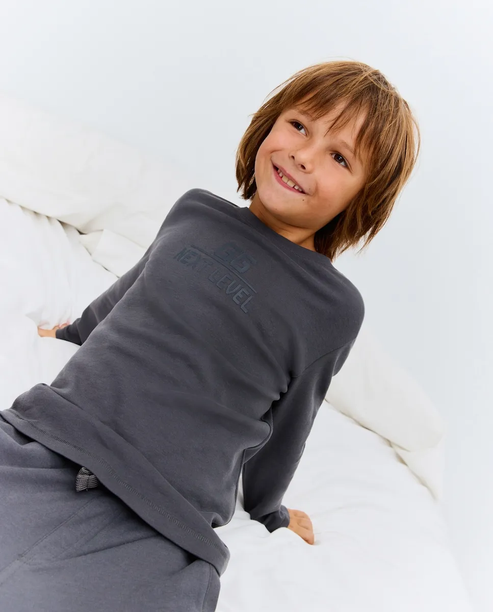 Футболка с длинным рукавом с рельефным рисунком для мальчика Cotton Juice, антрацитовый
Футболка с длинным рукавом с рельефным рисунком для мальчика Cotton Juice, антрацитовый