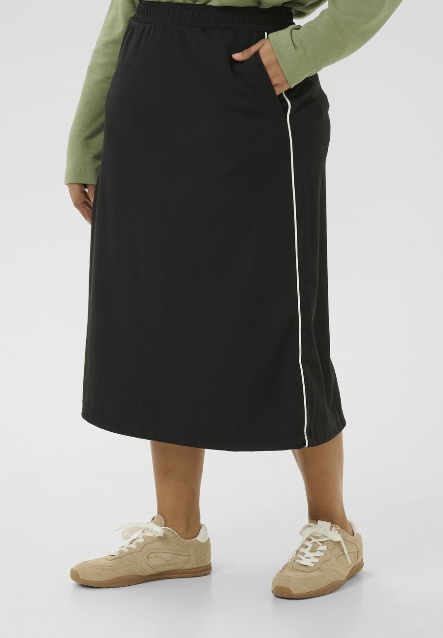 Юбка Kaffe Curve A-line skirt, Black Deep/Mottled Black
Юбка Kaffe Curve A-line skirt, Black Deep/Mottled Black