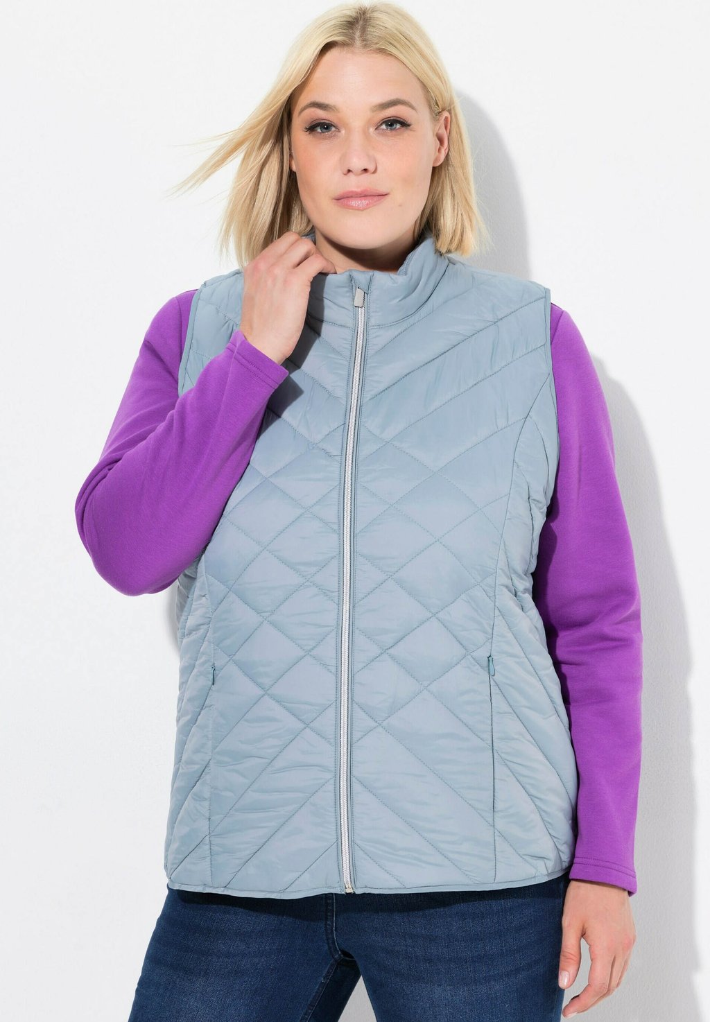 Жилет HYPRAR WATER REPELLENT Ulla Popken, серый
Жилет HYPRAR WATER REPELLENT Ulla Popken, серый