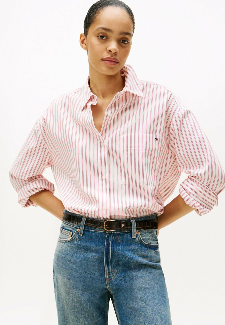 Блуза Tommy Hilfiger NEW EASY, Sile Stp Medium Red/Light Pink
Блуза Tommy Hilfiger NEW EASY, Sile Stp Medium Red/Light Pink