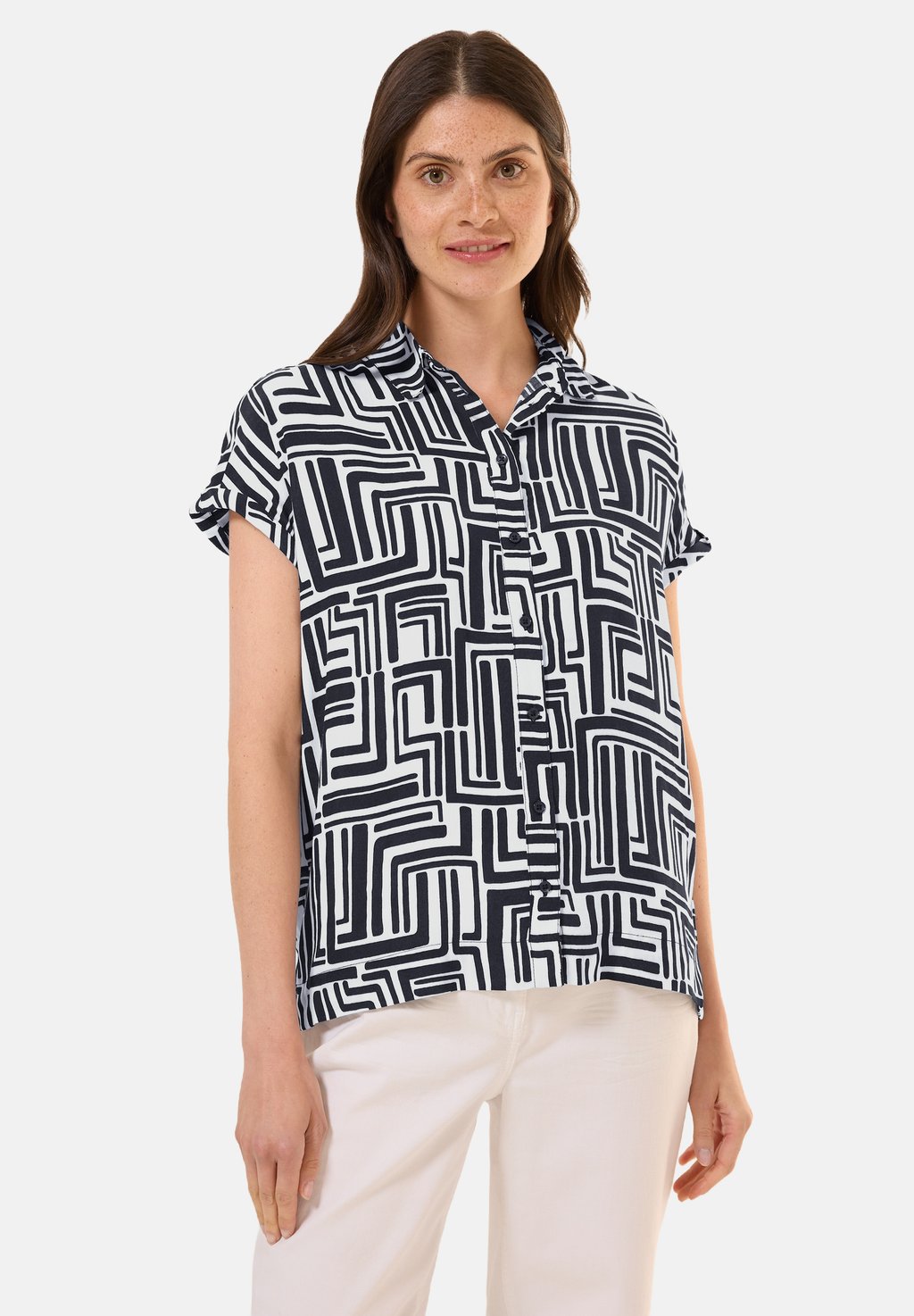 Блузка на пуговицах GEMUSTERTE Cecil, черный
Блузка на пуговицах GEMUSTERTE Cecil, черный