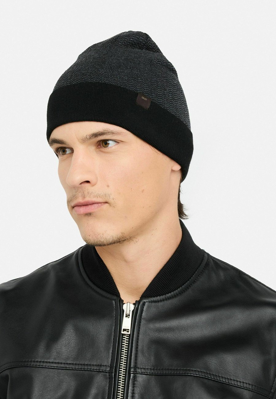 Шапка LIU JO Beanie, Dark Grey
Шапка LIU JO Beanie, Dark Grey